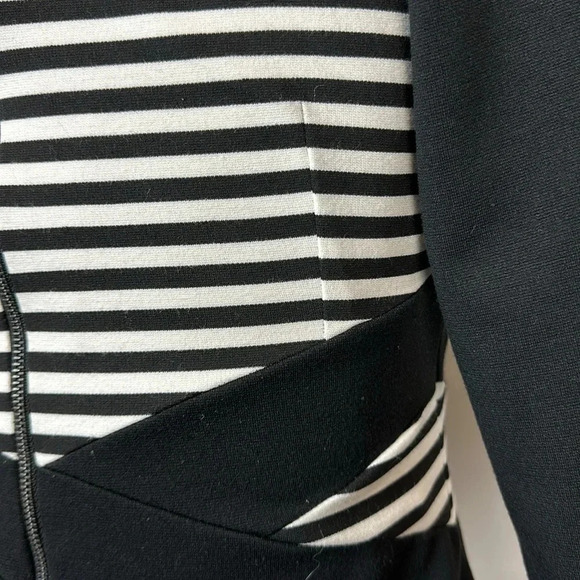 Philosophy Blues Original long sleeve stretch crisscross  midi sweater dress. - Picture 3 of 6